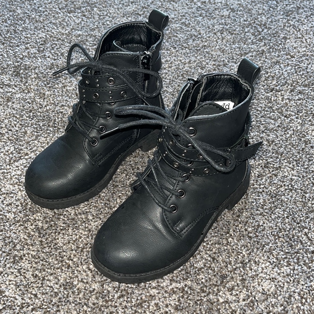 Mudd Shoes
